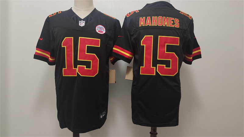 Men's Kansas City Chiefs #15 Patrick Mahomes Black F.U.S.E Vapor Untouchable Limited Stitched Football Jersey Men's Kansas City Chiefs #15 Patrick Mahomes Black F.U.S.E Vapor Untouchable Limited Stitched Football Jersey